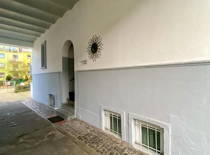 Eurostopas بيت ريفي *